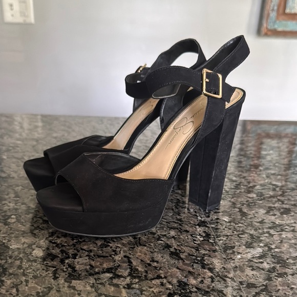 Jessica Simpson Black suede Chunky Platform Heels with Gold Buckle EUC 8.5 - Picture 6 of 15